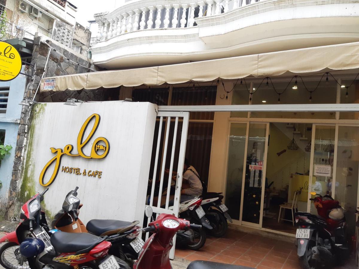 Yelo Hostel & Cafe Хошимин Екстериор снимка