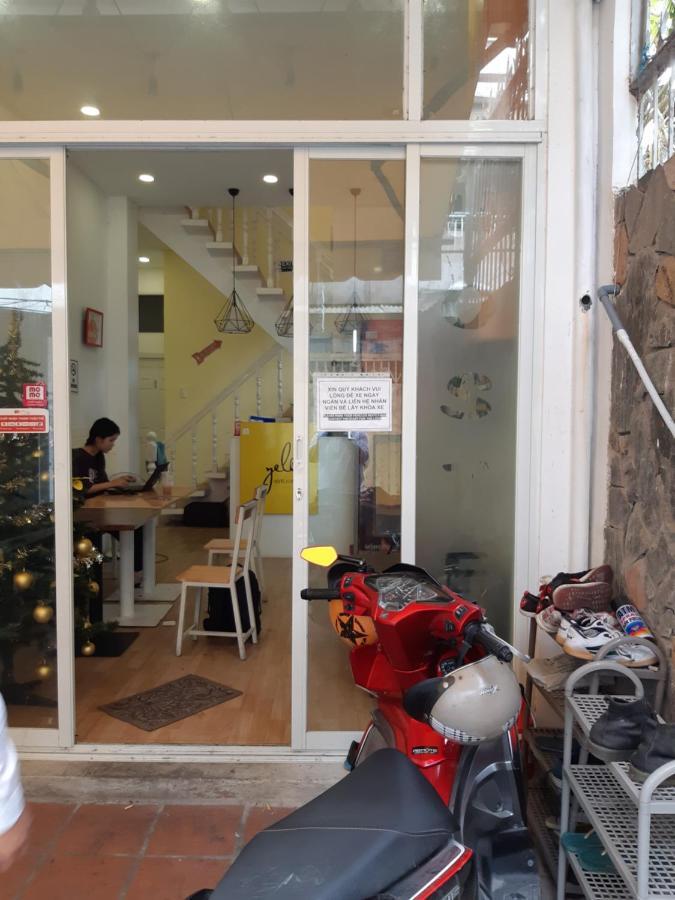 Yelo Hostel & Cafe Хошимин Екстериор снимка